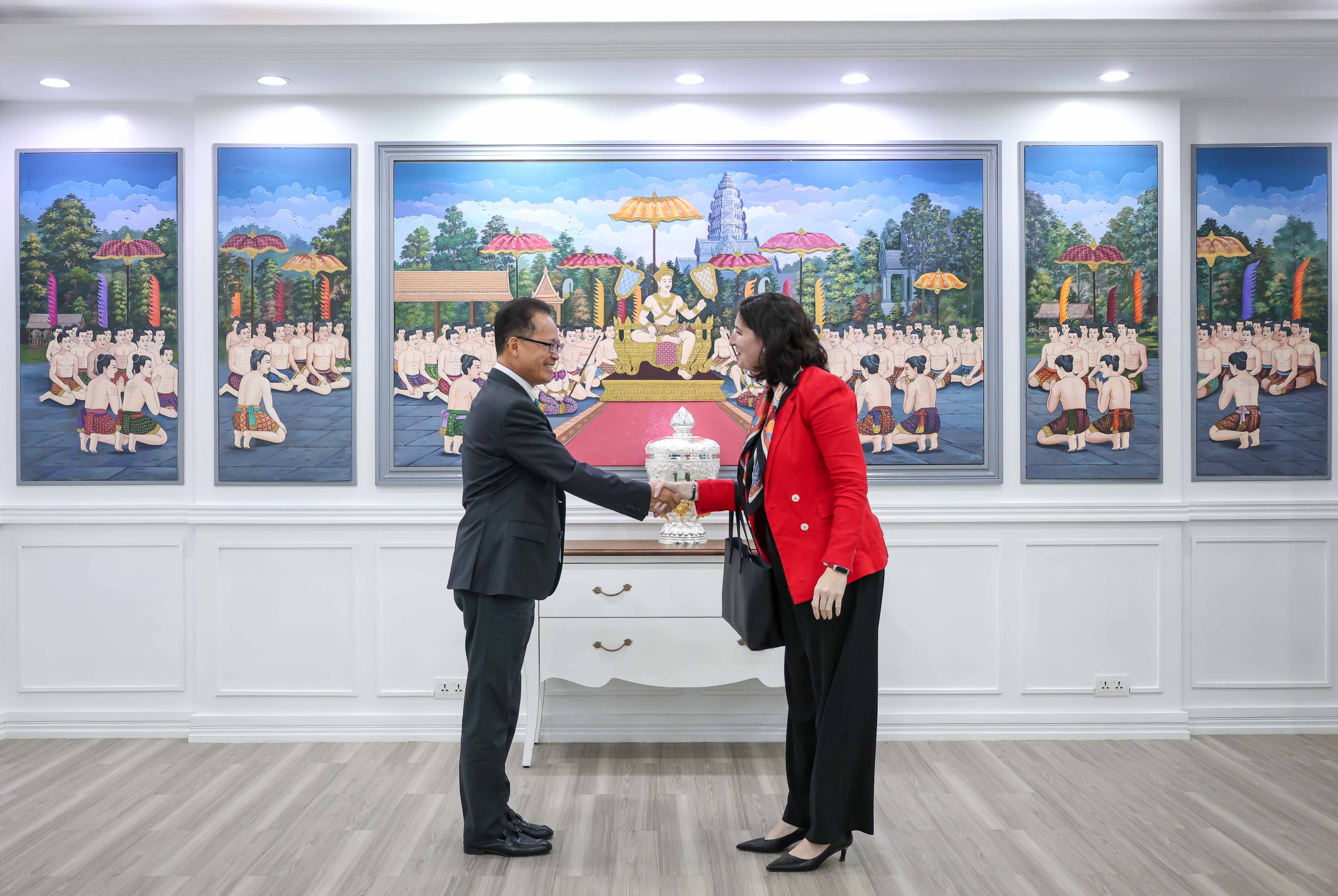 ធនាគារពិភពលោក៖ «យុទ្ធសាស្រ្តចក្រារបស់ក្រសួងបរិស្ថាន បានចូលរួមអភិវឌ្ឍសេដ្ឋកិច្ចសហគមន៍មូលដ្ឋានផង និងការពារបរិស្ថាន ឱ្យបានល្អផង»