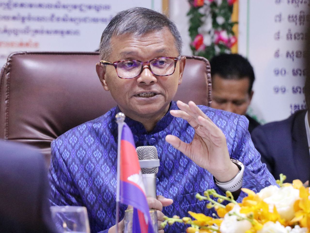កិច្ចពិភាក្សាកម្រិតគោលនយោបាយរវាងក្រសួងអប់រំ យុវជន និងកីឡា និងសហភាពអឺរ៉ុប(EU) ស្តីពីការប្រកាសឱ្យអនុវត្តគម្រោងសម្ព័ន្ធមេត្រីភាព "Twinning" លើកំណែទម្រង់ការអប់រំបច្ចេកទេសមធ្យមសិក្សាទុតិយភូមិនៅកម្ពុជា