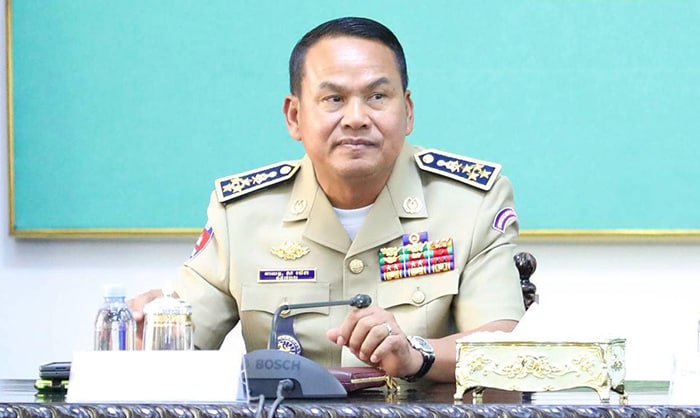 «មេប៉ូលិសជាតិ ណែនាំឱ្យគ្រប់អង្គភាព រឹតបន្តឹងលើការប្រើប្រាស់ឯកសណ្ឋាននគរបាលជាតិ ក្នុងការថតរូបភាព ឬវីដេអូបង្ហោះលើបណ្តាញសង្គម»