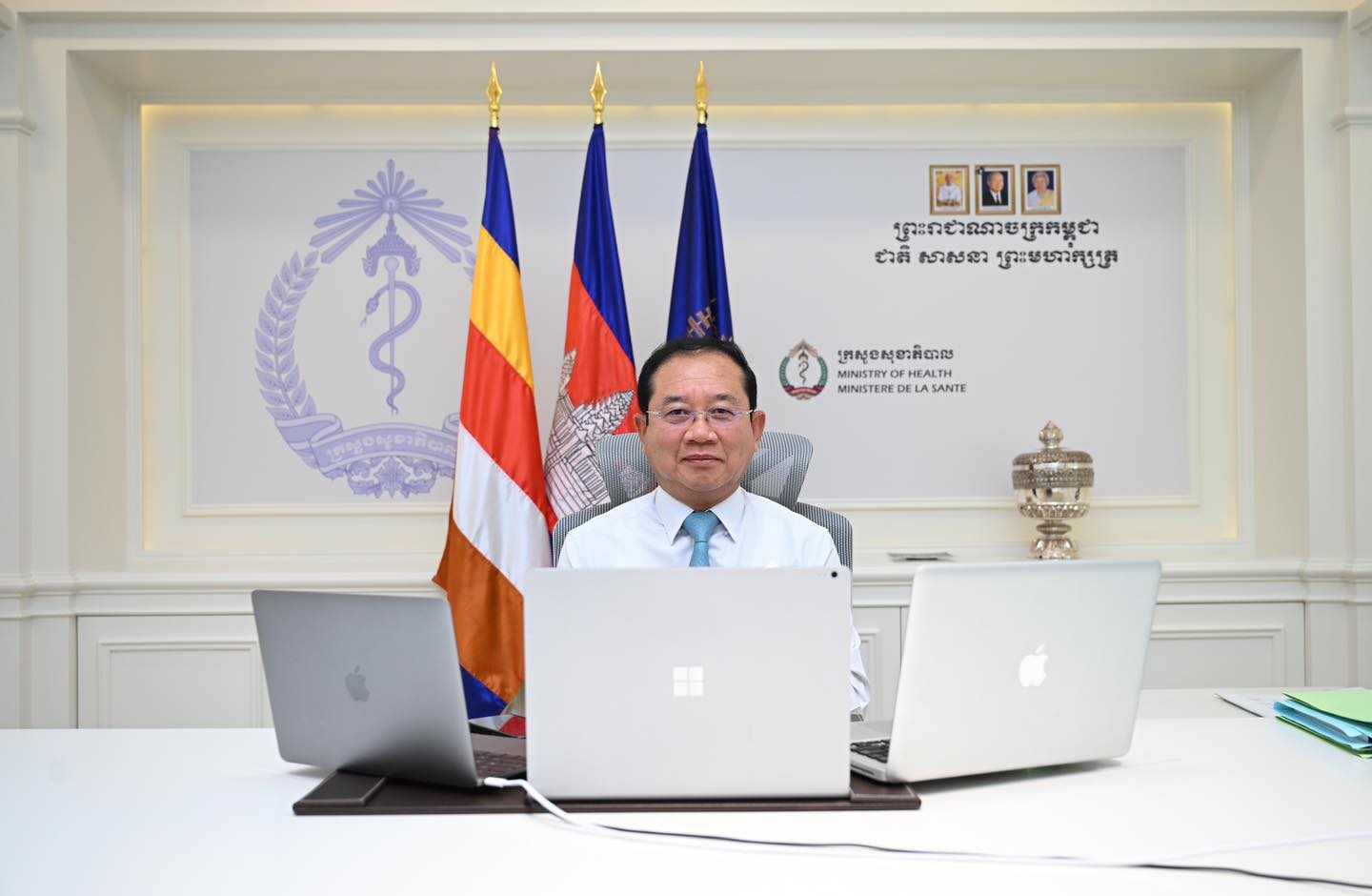 ឯកឧត្តមសាស្រ្តាចារ្យរដ្ឋមន្រ្តី បានលើកយកប្រធានបទ៖ ការបង្កើនសមិទ្ធិផលការងារ (performance) របស់បុគ្គល ក្រុមការងារក្នុងវិស័យសុខាភិបាល