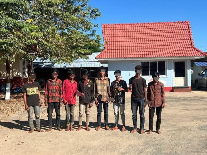 កម្លាំងនគរបាលខេត្តកំពង់ធំ បង្ក្រាបក្មេងទំនើង១ក្រុម បន្ទាប់ពីធ្វើសកម្មភាព បង្ហោះវីដេអូ កាន់ដាវ-កាំបិតសំញ៉ែងតាមបណ្ដាញសង្គម