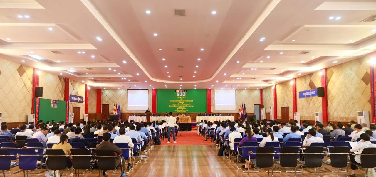 ទេសរដ្ឋមន្ត្រី ស្វាយ ស៊ីថា អញ្ជើញបើកវគ្គបណ្តុះបណ្តាល ស្តីពី «ការពង្រឹងការងារព័ត៌មាននិងសាធារណមតិ» បានជម្រុញមន្ត្រីទទួលបន្ទុកការងារព័ត៌មានព័ត៌មាននៃរដ្ឋបាលគ្រប់កម្រិត ត្រូវចងក្រងបណ្តាញក្រុមការងារឱ្យបានរឹងមាំ និងប្រើប្រាស់បណ្តាញសង្គមឱ្យអស់លទ្ធភាព