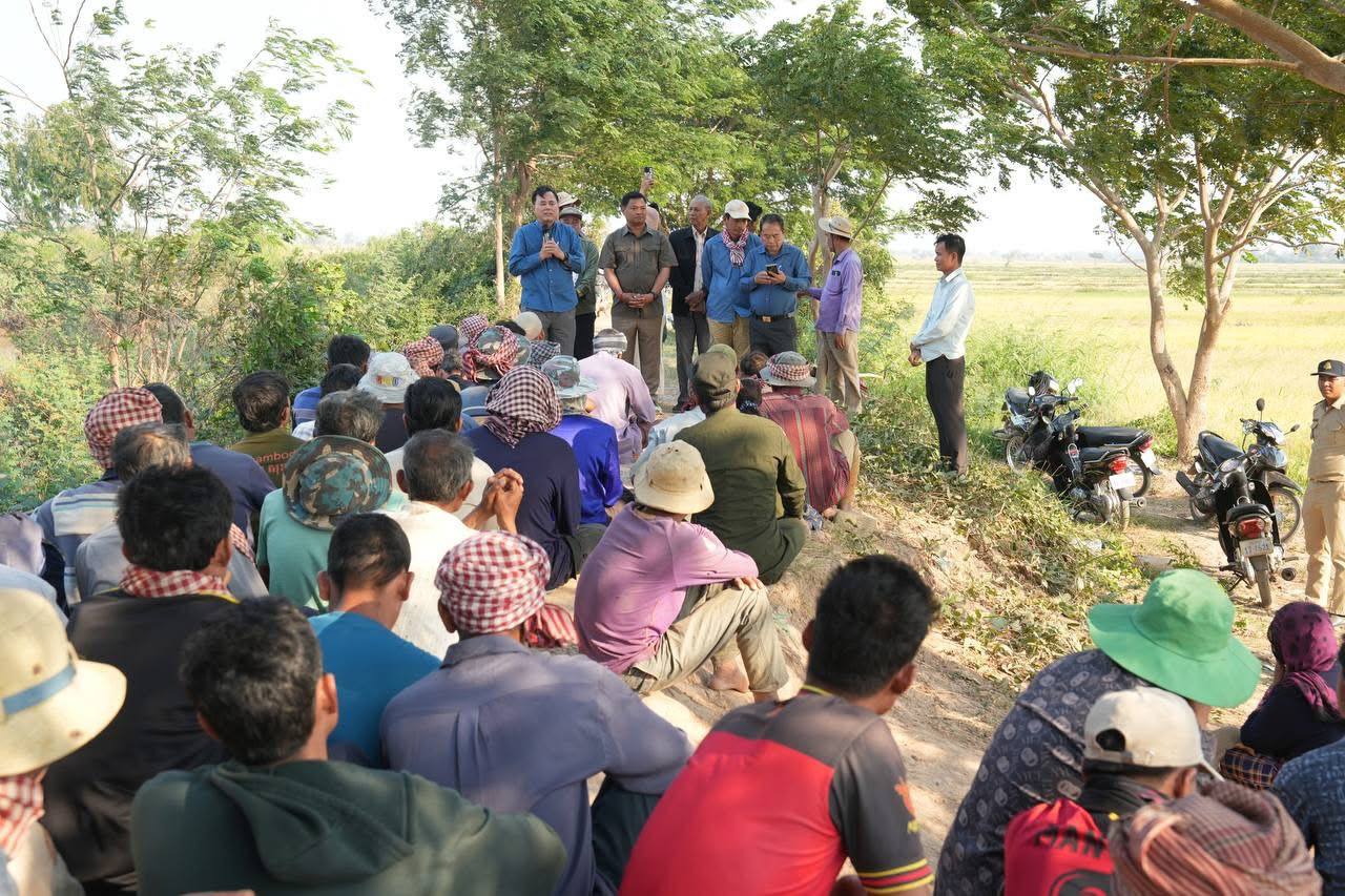 ក្រសួងកសិកម្មស្នើឱ្យកសិករពិចារណាបង្វែរមកប្រើប្រាស់ពូជស្រូវក្រអូបក្នុងស្រុក ដែលមានទីផ្សារក្នុងស្រុកស្រាប់ ដោយសារមានអ្នកបញ្ជាទិញច្បាស់លាស់ និងមានរោងម៉ាស៊ីនកិនស្រូវសម្រាប់នាំចេញជាដើម