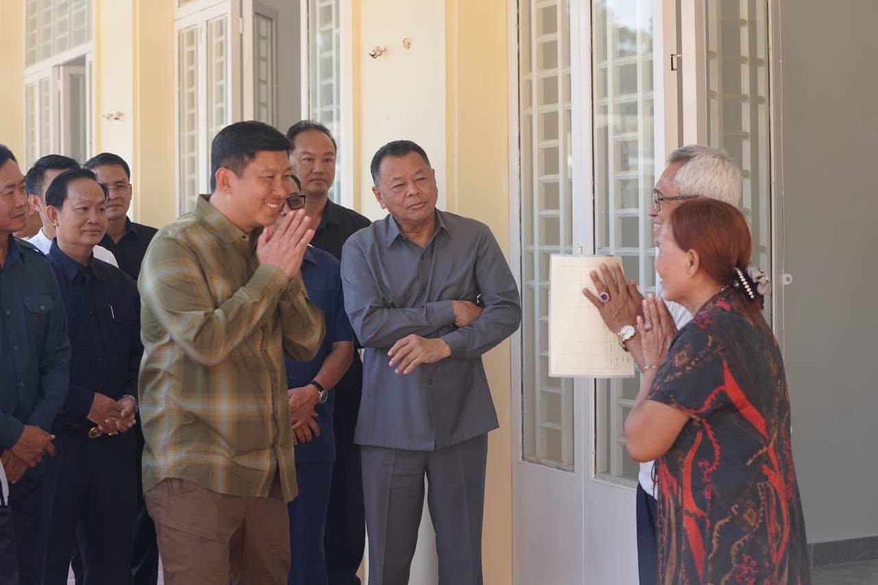 ស្នាមញញឹមនេះ គឺផ្តើមចេញពីវប្បធម៌សន្ទនា ការរកក្តីសង្ឃឹមថ្មី និងបំណងប្រាថ្នារួម ដែលធ្វើឲ្យយើងបានសម្រេចនូវសមិទ្ធផល ២ ជូនអ្នករាម ខេត្តព្រះសីហនុ