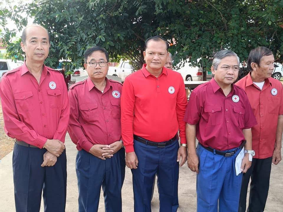 គ្រួសាររងគ្រោះដោយសារខ្យល់កន្ត្រាក់ក្នុងអំឡុងបុណ្យចូលឆ្នាំខ្មែរចំនួន២៤គ្រួសារទទួលបានអំណោយពីសាខា កក្រក ខេត្តបន្ទាយមានជ័យ