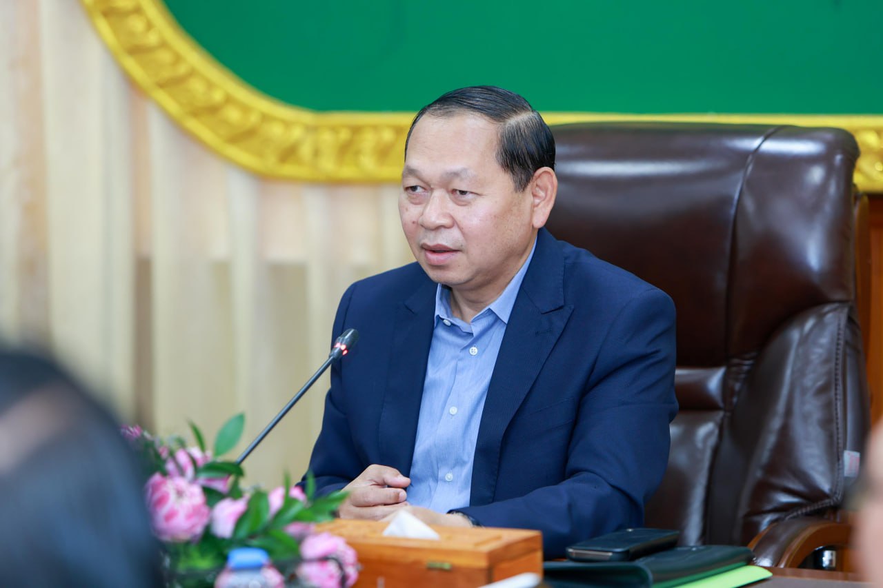 ឯកឧត្តម ឆាយ ឫទ្ធិសែន រដ្ឋមន្ត្រីក្រសួងអភិវឌ្ឍន៍ជនបទ បានអញ្ជើញជាអធិបតីក្នុងកិច្ចប្រជុំពិគ្រោះយោបល់លើសេចក្តីព្រាងនៃគោលនយោបាយអភិវឌ្ឍន៍ជនបទ ២០២៥-២០៣៥