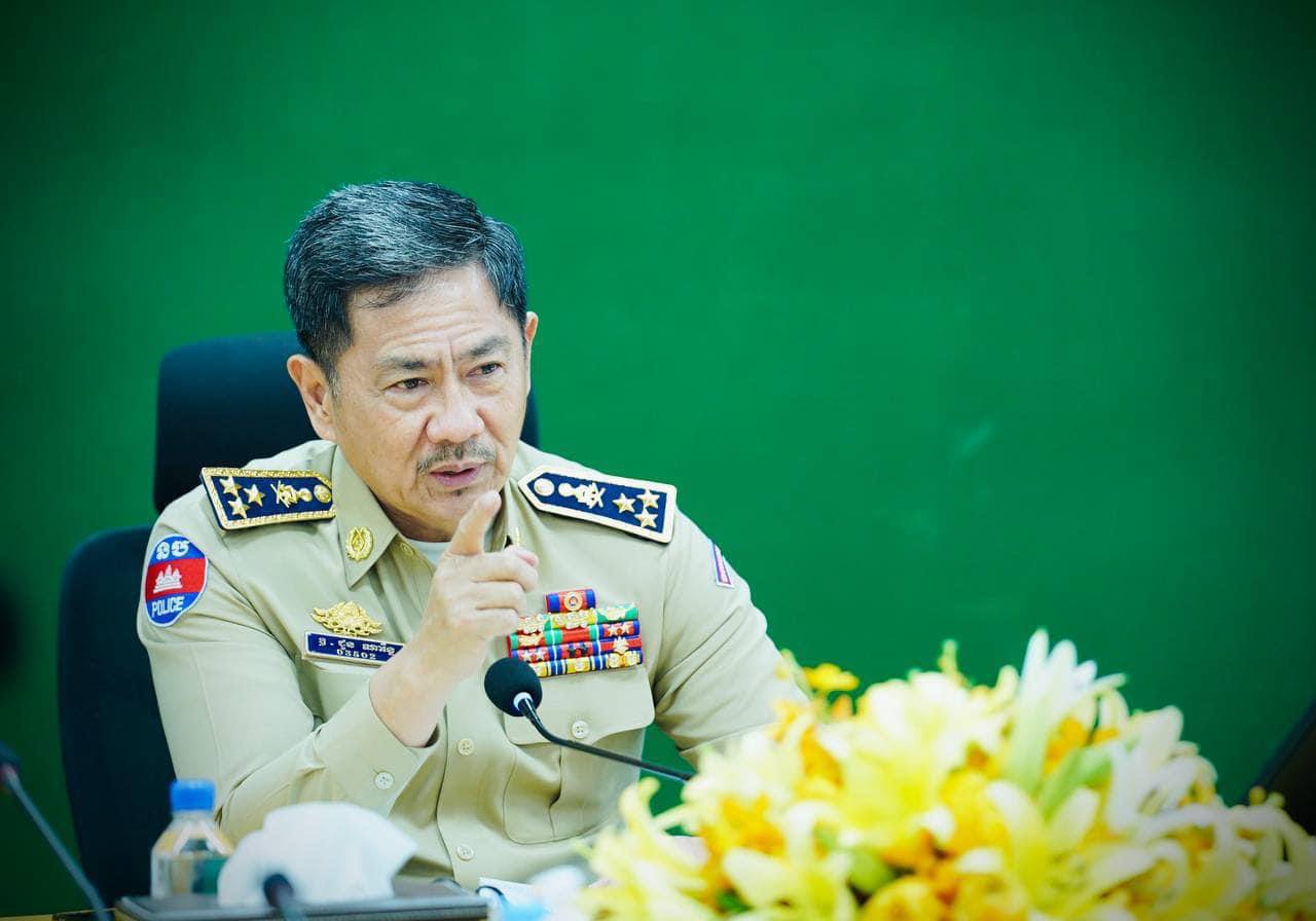 ឯកឧត្តម ឧត្តមសេនីយ៍ឯក ជួន ណារិន្ទ ប្រកាសឧបត្ថម្ភថវិកាលើកទឹកចិត្ត ២លានរៀល ដល់នគរបាលខណ្ឌណា បង្ក្រាបបានបទល្មើសឆក់ ១ករណី