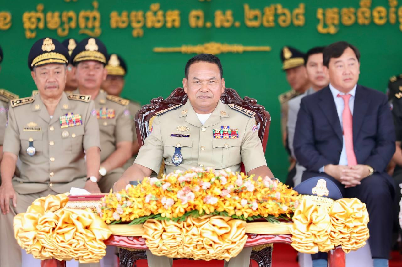 នាយឧត្តមសេនីយ៍ ស ថេត៖ អគ្គស្នងការដ្ឋាននគរបាលជាតិ និងបញ្ជាការដ្ឋានអង្គរក្ស ជាដៃគូយ៉ាងស្អិតរមួត ប្រៀបដូចស្លាបទាំងគូរបស់បក្សី ដើម្បីធានាសន្ដិសុខ សុវត្ថិភាព