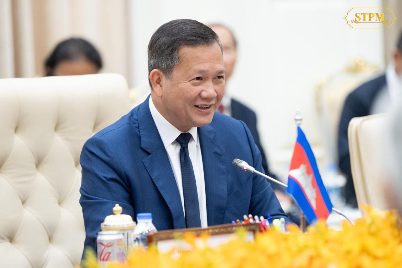 ប្រមុខរដ្ឋាភិបាលកម្ពុជា ជួបអ្នកជំនាញផ្នែកច្បាប់អន្តរជាតិ ដែលធ្លាប់ជួយកម្ពុជាឈ្នះក្តីលើសំណុំរឿងប្រាសាទព្រះវិហារឆ្នាំ២០១១-២០២៣ ដើម្បីពិភាក្សាលើការបន្តនីតិវិធីលើបណ្ដឹងនៅតំបន់ព្រំដែនរសើបទាំង៤ ជាមួយថៃ