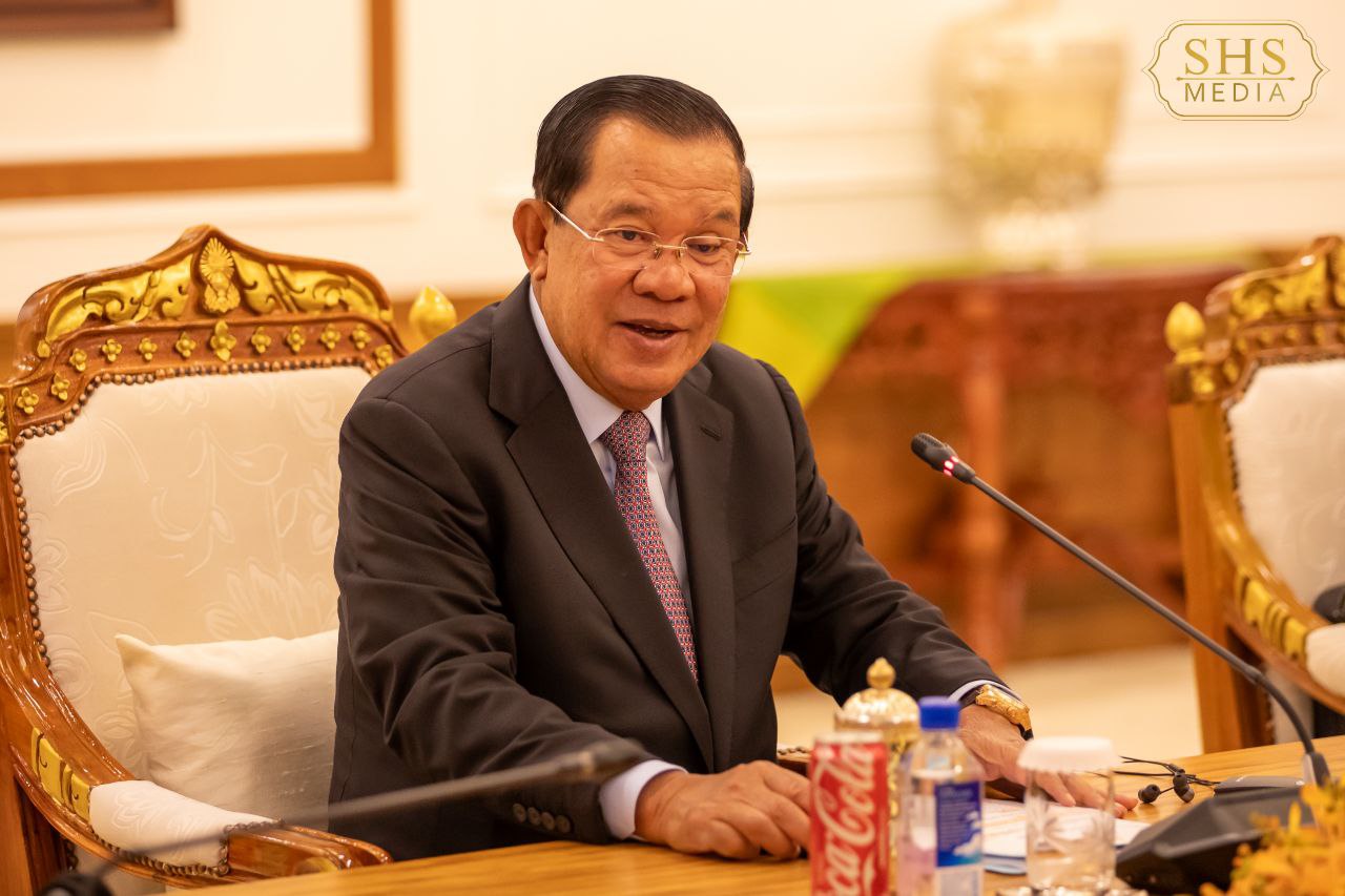 សម្តេចតេជោ ហ៊ុន សែន ស្នើឱ្យសហរដ្ឋអាមេរិក បន្តឃ្លាំមើលសកម្មភាពរាយបន្លាលួស តាមព្រំដែនពីសំណាក់កងទ័ពថៃ ភារធារីស្តីទី នៃស្ថានទូតអាម៉េរិកប្រចាំកម្ពុជា បានទទួលយកសំណើរនេះ
