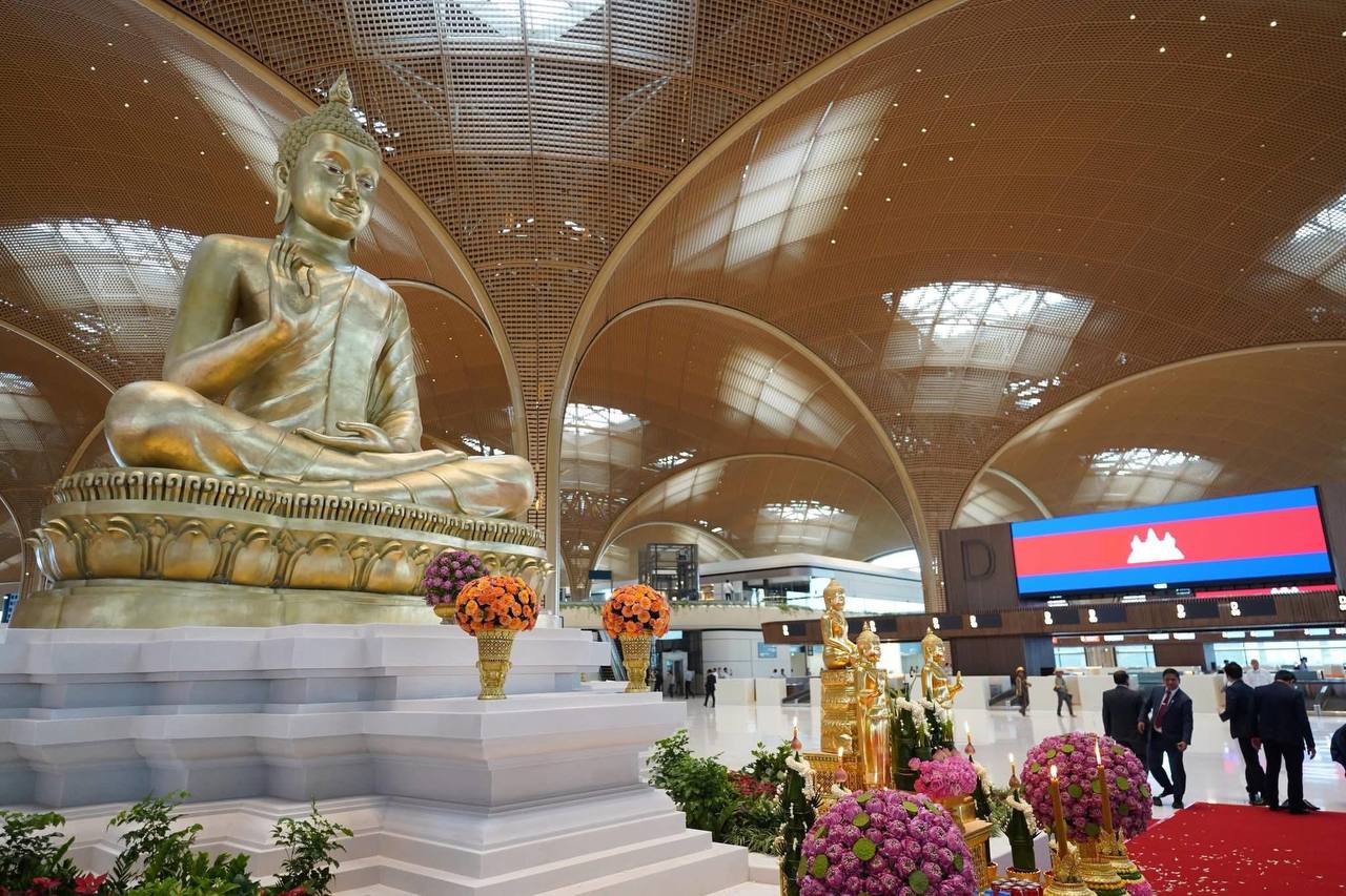 សម្តេចតេជោ ហ៊ុន សែន៖ “អាកាសយានដ្ឋានអន្តរជាតិតេជោច្រកទ្វារថ្មីរបស់កម្ពុជាឆ្ពោះទៅកាន់ពិភពលោក”