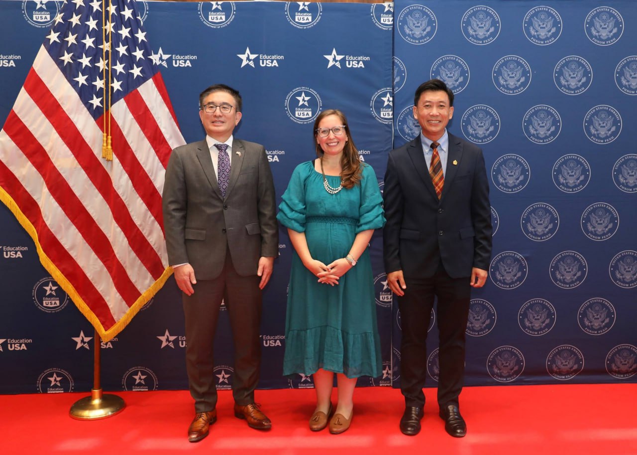 ពិព័រណ៍ «EducationUSA Fair» ប្រចាំឆ្នាំ២០២៥ ដែលរៀបចំដោយស្ថានទូតសហរដ្ឋអាមេរិកប្រចាំប្រទេសកម្ពុជាបានបើកជាផ្លូវការ