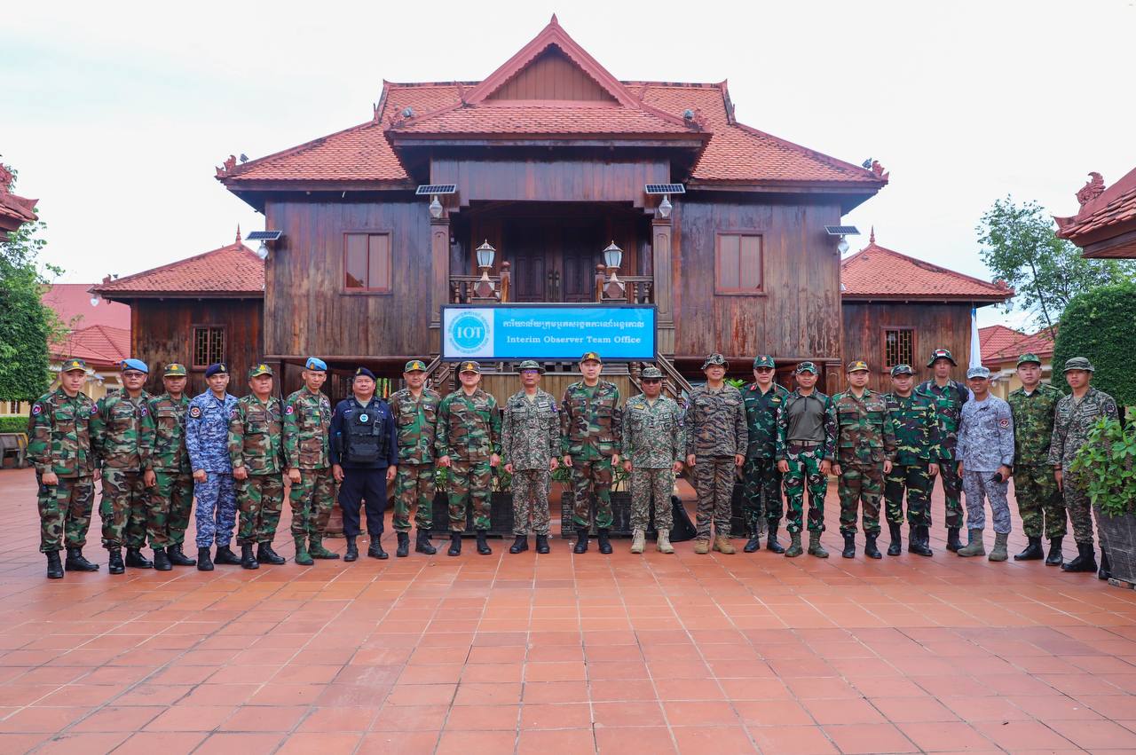 អ្នកសង្កេតការណ៍អន្តរកាល (IOT) ចុះពិនិត្យទីតាំងជាក់ស្តែងដែលរងផលប៉ះពាល់ពីការវាយប្រហារ ចំនួន ០២ លើក ដោយយោធាថៃ នៅតំបន់អាសេះ