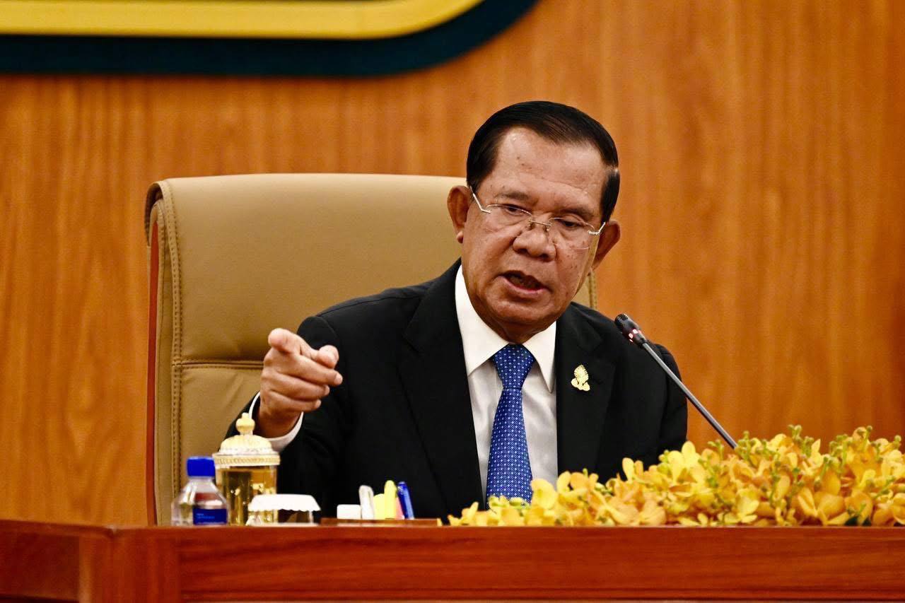សម្តេច ហ៊ុន សែន ៖ ស្នើរាជរដ្ឋាភិបាល និងអាជ្ញាធរគ្រប់លំដាប់ថ្នាក់កំចាត់ចោលមន្ត្រី និងឈ្មួញដែលបន្តលួចនាំទំនិញថៃចូល ក្នុងពេលបិទច្រកព្រំដែន