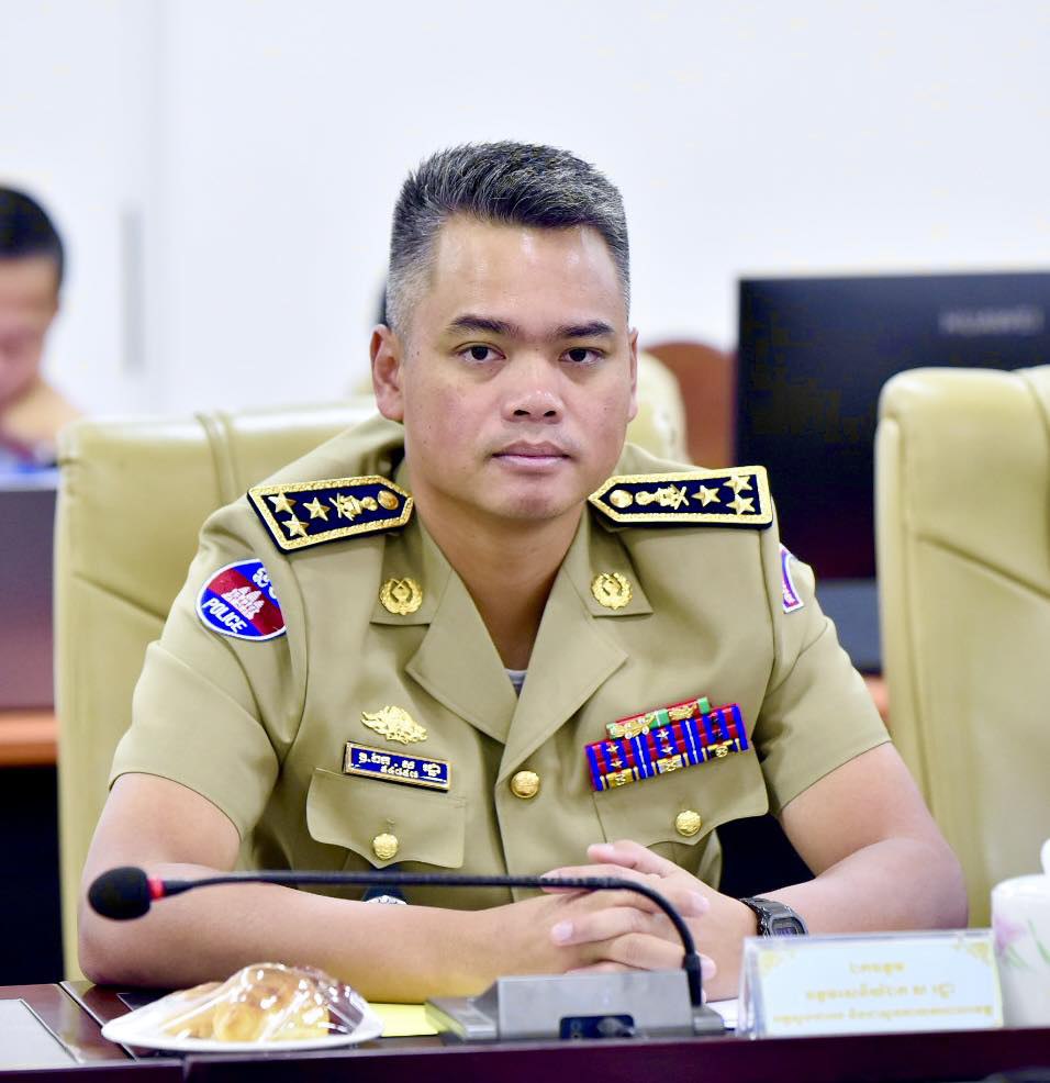 មេប៉ូលិសខេត្តព្រះសីហនុ អំពាវនាវដល់ប្រជាពលរដ្ឋ កុំចូលរួមបំរើសេវាកម្មបើករថយន្តបំពាក់ឧបករណ៍ផ្ញើសារបោកប្រាស់ «Fake Base Transceiver Station»