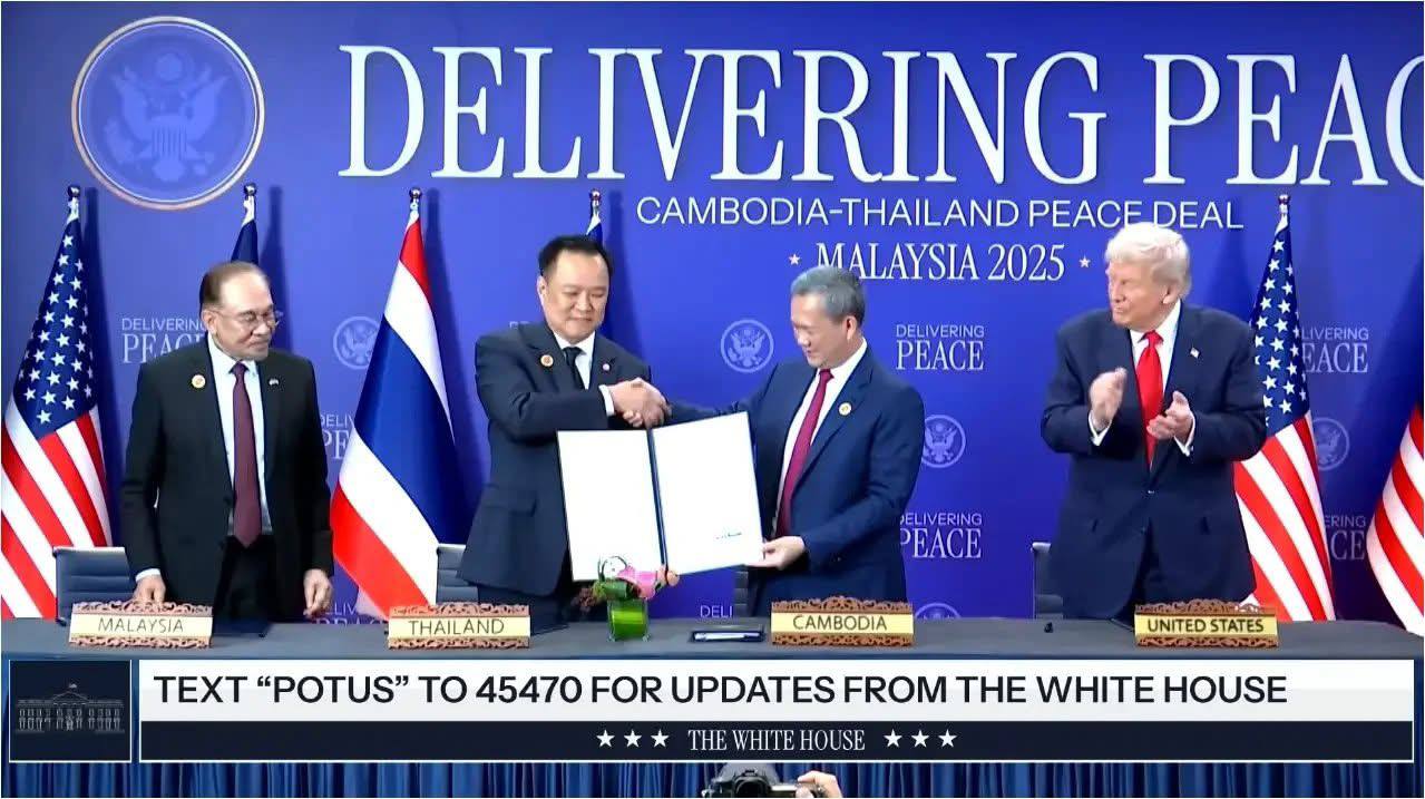 Top News: «កម្ពុជា-ថៃ ចុះហត្ថលេខាលើកិច្ចព្រមព្រៀងសន្តិភាពជាប្រវតិ្តសាស្ត្រ ដោយមានលោកប្រធានាធិបតី ដូណាល់ ត្រាំ និងប្រធានអាស៊ាន ជាសាក្សី»