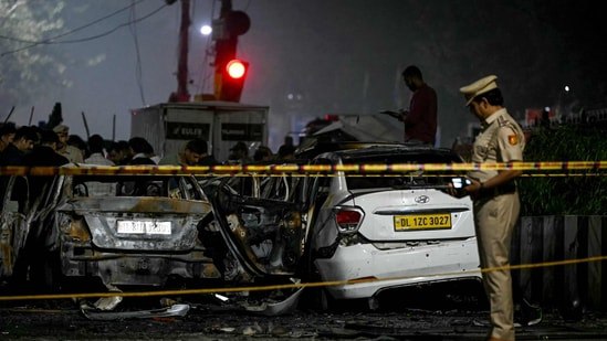 ការបំផ្ទុះរថយន្តនៅញូវដេលី សម្លាប់មនុស្ស ចំនួន ០៨ នាក់ ប៉ូលិសបើកស៊ើបអង្កេតក្រោមច្បាប់ប្រឆាំងភេរវកម្ម