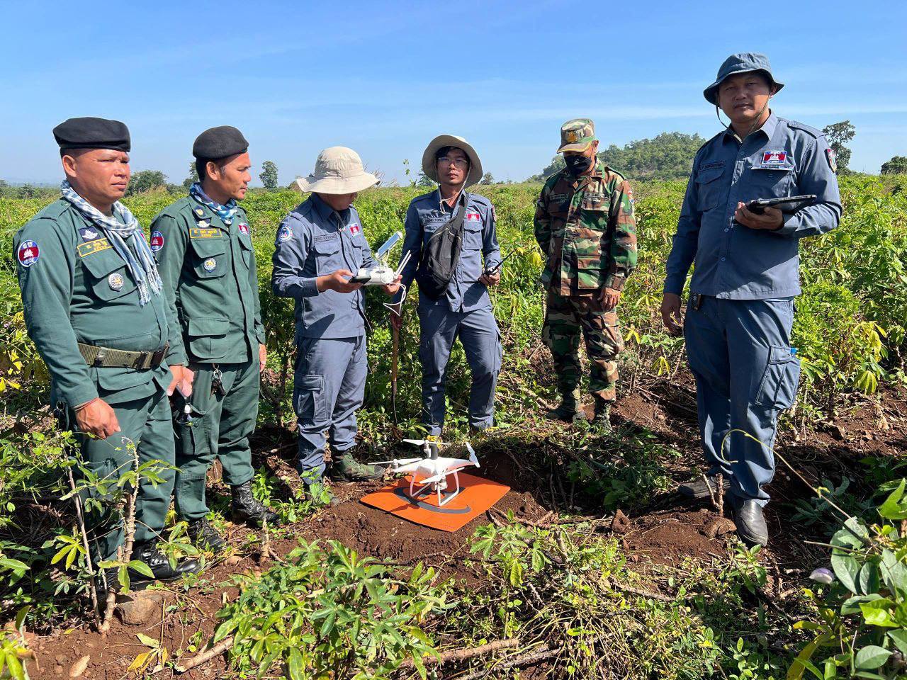 កម្ពុជា-ថៃ បន្តអនុវត្តការងារវាស់វែង និងបោះបង្គោលបណ្តោះអាសន្ន បានចំនួន ៤៤ បង្គោល លើចំនួនសរុប ២៧៧ បង្គោលបណ្តោះអាសន្នតាមខ្សែព្រំដែន ៤២-៤៧