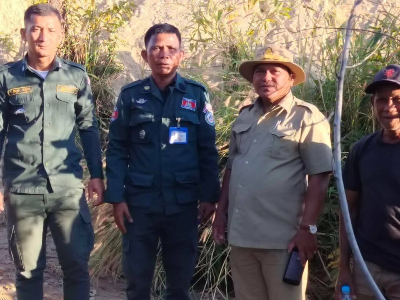 រដ្ឋបាលស្រុកទឹកផុស ប្រាប់ពលរដ្ឋ២ឃុំ   “ឱ្យផ្អាកការប្រើប្រាស់ទឹកអូរឬស្សីជាបណ្តោះអាសន្នបន្ទាប់ពីសង្ស័យសារធាតុពុល”