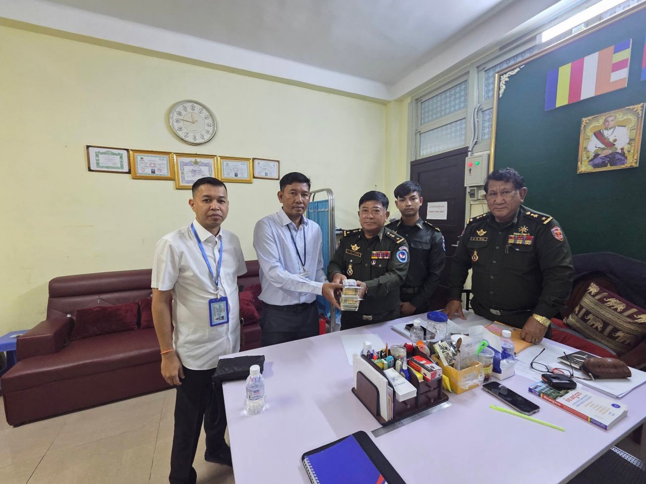 មន្រ្តីយោធម្នាក់ ត្រូវមេអង្គភាព កាត់ប្រាក់ខែរយៈពេល ៣ឆ្នាំ ពេលនេះទទួលបានយុត្តិធម៌ហើយ