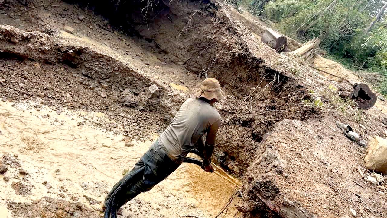 សង្ស័យមានការរុករករ៉ែមាសខុសច្បាប់ជាច្រើនកន្លែងក្នុងដែនជម្រកសត្វព្រៃភ្នំព្រិច ខេត្តមណ្ឌលគិរី