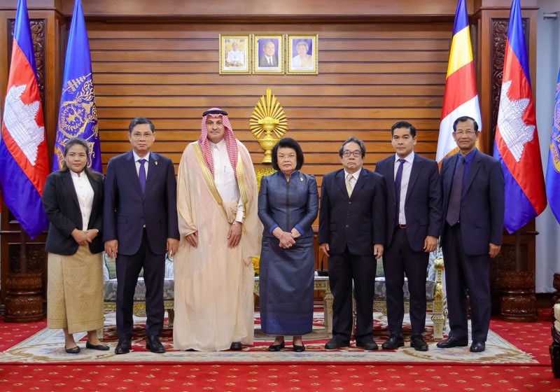 សម្តេចប្រធានរដ្ឋសភាស្នើអារ៉ាប៊ីសាអូឌីត ជុំវិញកិច្ចសហប្រតិបត្តិការពាណិជ្ជកម្ម វិនិយោគ និងទេសចរណ៍ រវាងប្រទេសទំាងពីរឱ្យកាន់ តែរីកចម្រើនឡើង