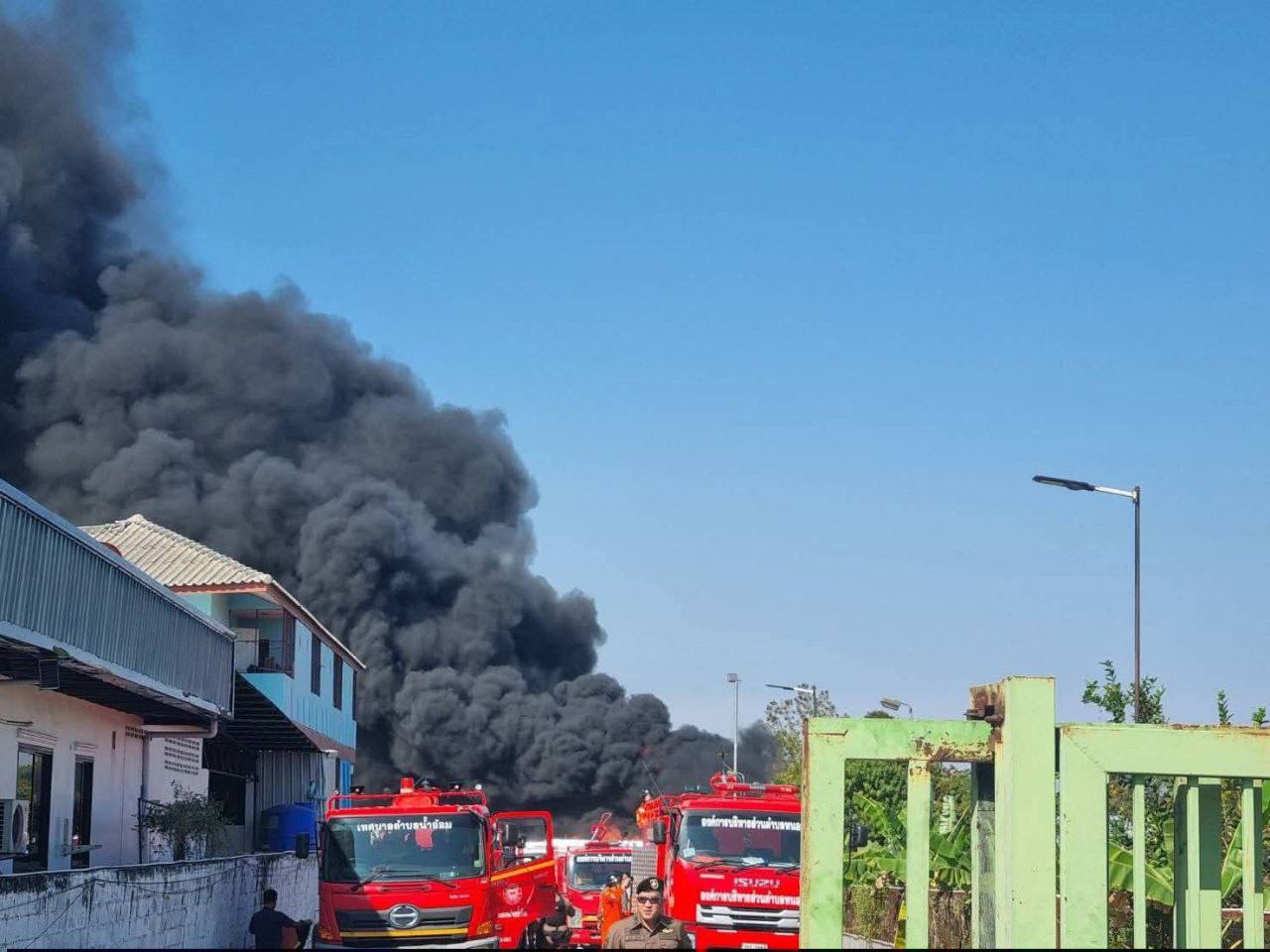 មហន្តរាយសំពោងថៃទៀតហើយ! ផ្ទុះឆេះរថយន្តដឹកប្រេង ក្រុមហ៊ុន PPT នៅខេត្ត ខន ខេន (Khon Kaen) បង្ខំឲ្យសាលារៀនជម្លៀសសិស្សជាបន្ទាន់