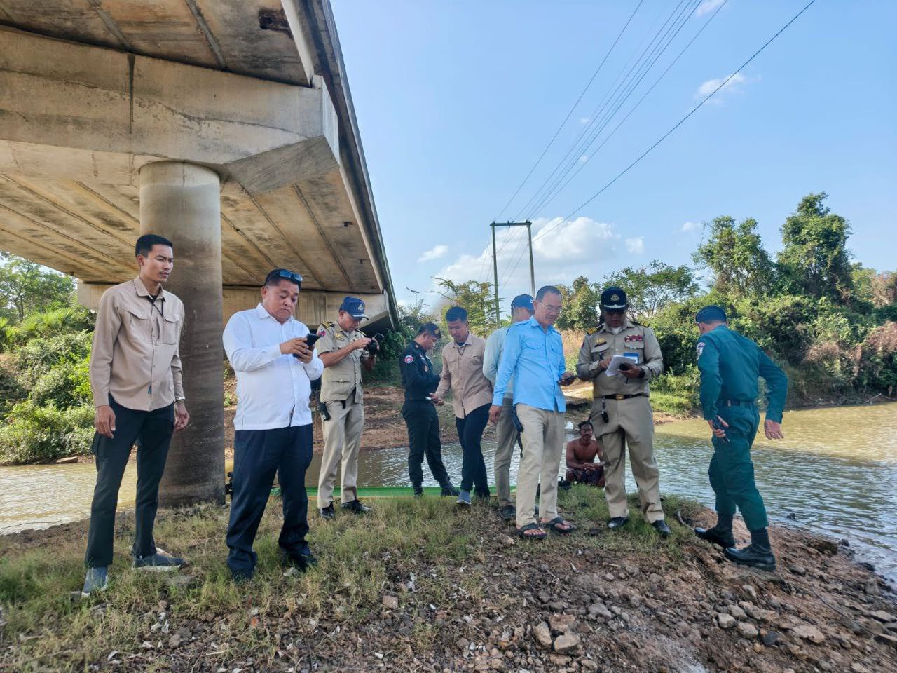 ក្មេង២នាក់ស្លាប់ដោយសារគ្រាប់មិនទាន់ផ្ទុះ នៅក្រោមស្ពានថ្មីឆ្លងស្ទឹងជីនិត ស្រុកសន្ទុក ខេត្តកំពង់ធំ