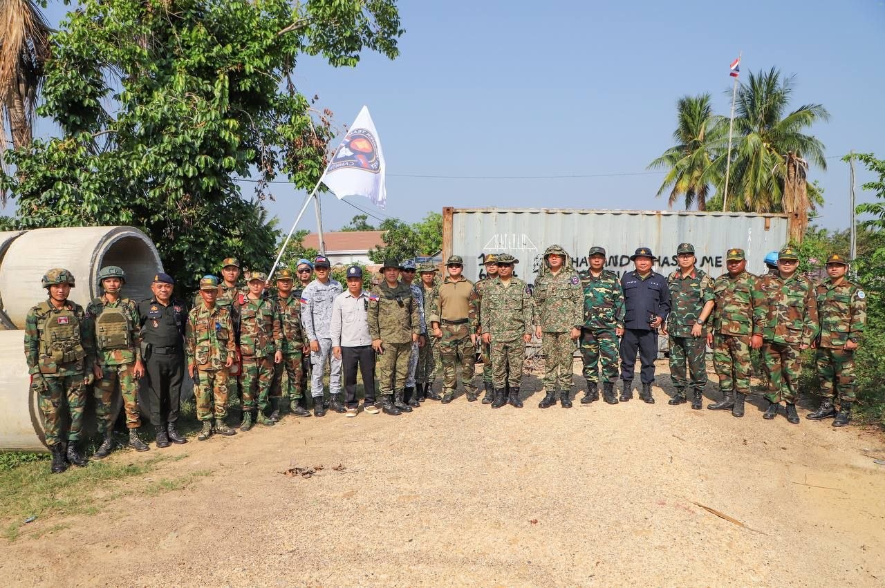 ក្រុមអ្នកសង្កេតការណ៍អាស៊ាន ចុះពិនិត្យស្ថានភាពព្រំដែន កម្ពុជា-ថៃ នៅភូមិព្រៃចាន់ ក្រោយបទឈប់បាញ់