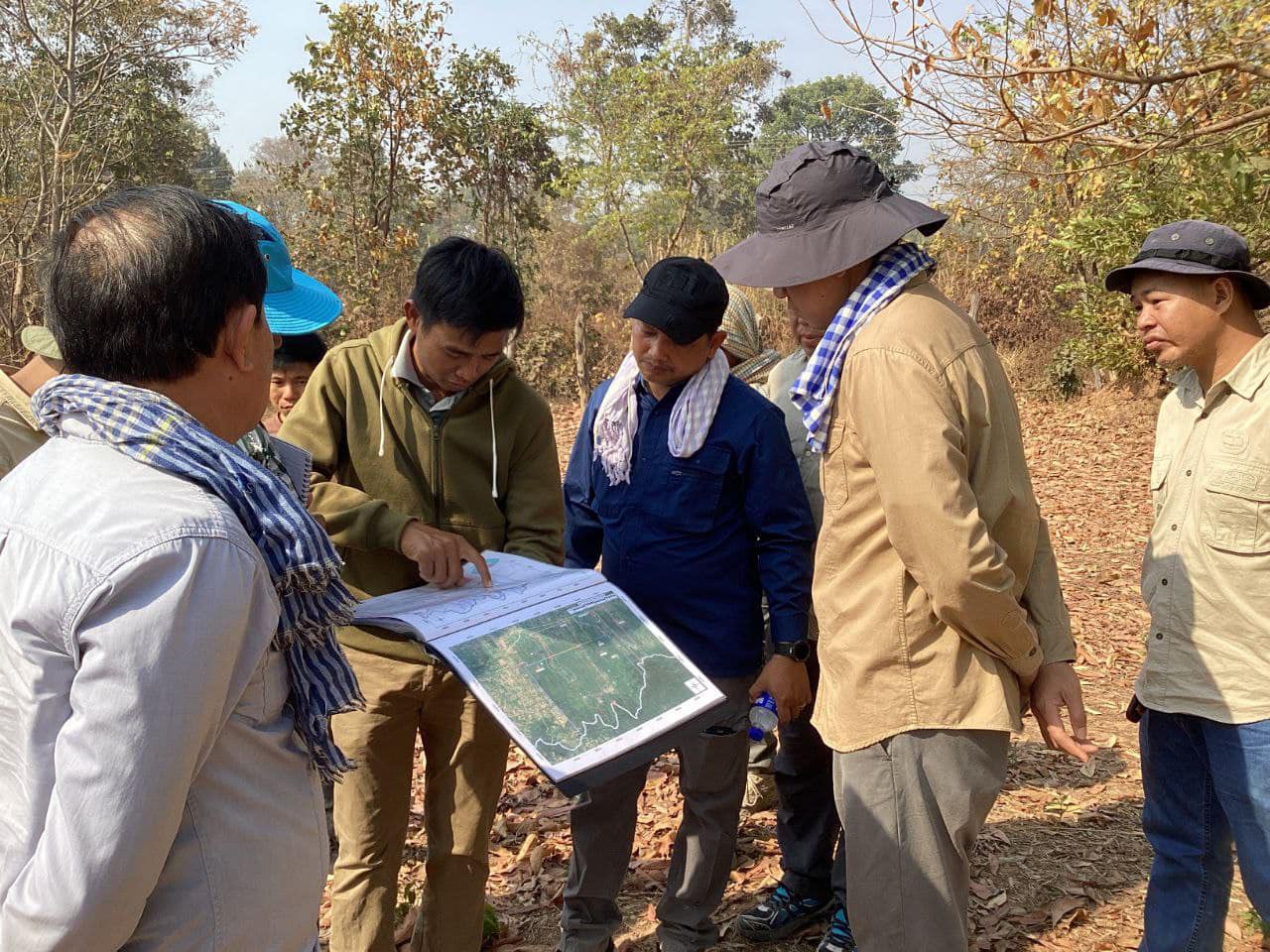 អាជ្ញាធរជាតិព្រះវិហារ ចុះពិនិត្យទីតាំងស្ថានីយបុរាណវិទ្យាមួយកន្លែងដែលទើបនឹងរកឃើញថ្មី និងវឌ្ឍនភាពការងារស្រាវជ្រាវបុរាណវិទ្យា និងអភិរក្សប្រាសាទអង្គ្រង