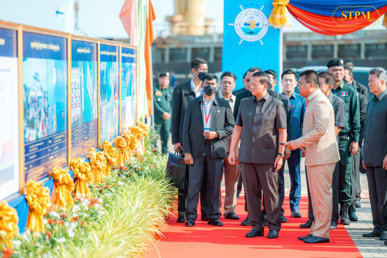 ជួបសំណេះសំណាលជាមួយមន្ត្រីរាជការ បុគ្គលិក កម្មករនិយោជិត កំពង់ផែស្វយ័តក្រុងព្រះសីហនុ នាឱកាសអបអរសាទរខួបអនុស្សាវរីយ៍ លើកទី១៣៩ នៃទិវាពលកម្មអន្តរជាតិ ១ ឧសភា ឆ្នាំ២០២៥