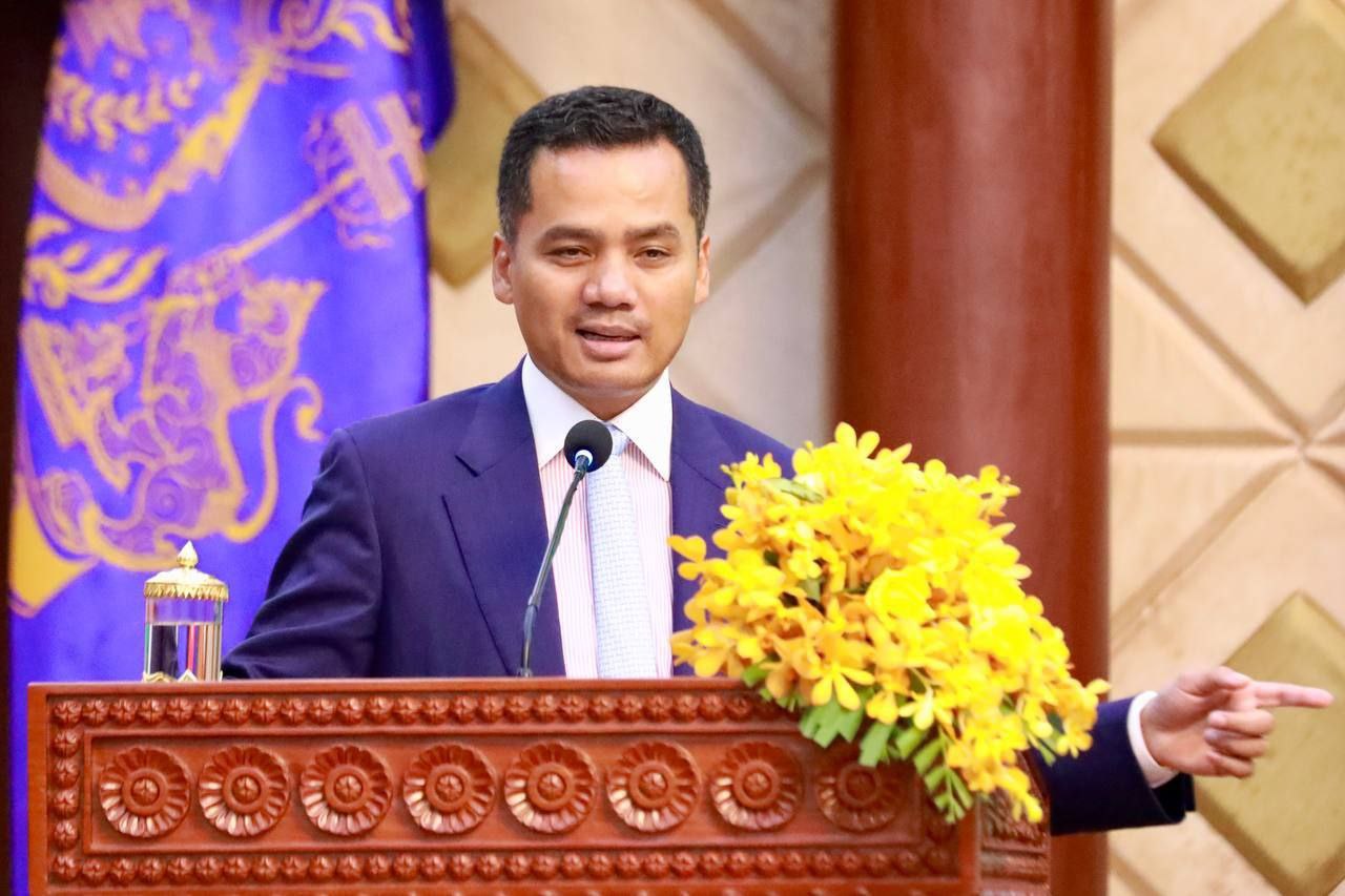 លិខិតចំហ! រដ្ឋមន្ត្រីក្រសួងមហាផ្ទៃ បានលើកឡើងថា ខ្លាចអន់ ឬក៏ច្រឡំថាជាតិសាសន៍គេ ល្ងង់ជាងខ្លួន?