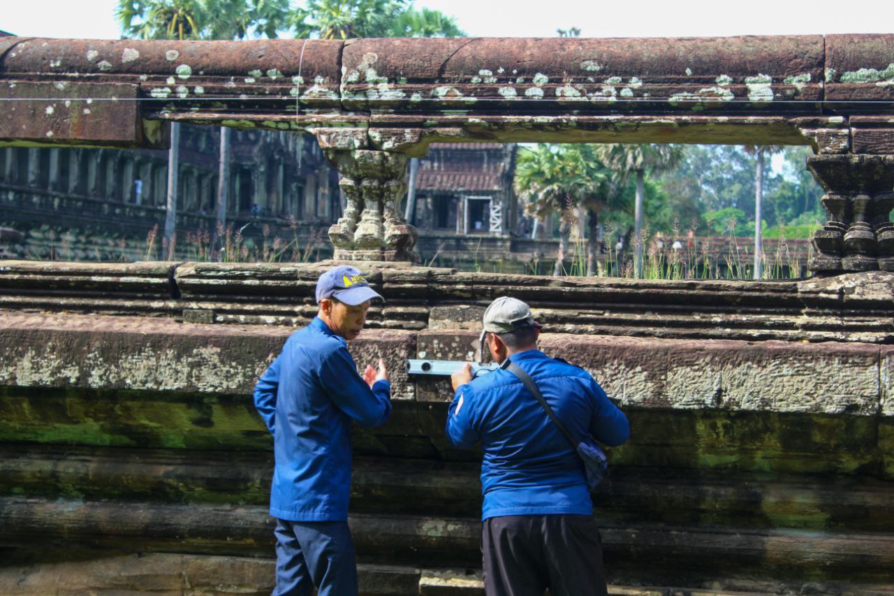 អាជ្ញាធរជាតិអប្សរា ធ្វើសម្រង់ប្លង់បង្កាន់ដៃនាគជុំវិញប្រាសាទអង្គរវត្ត