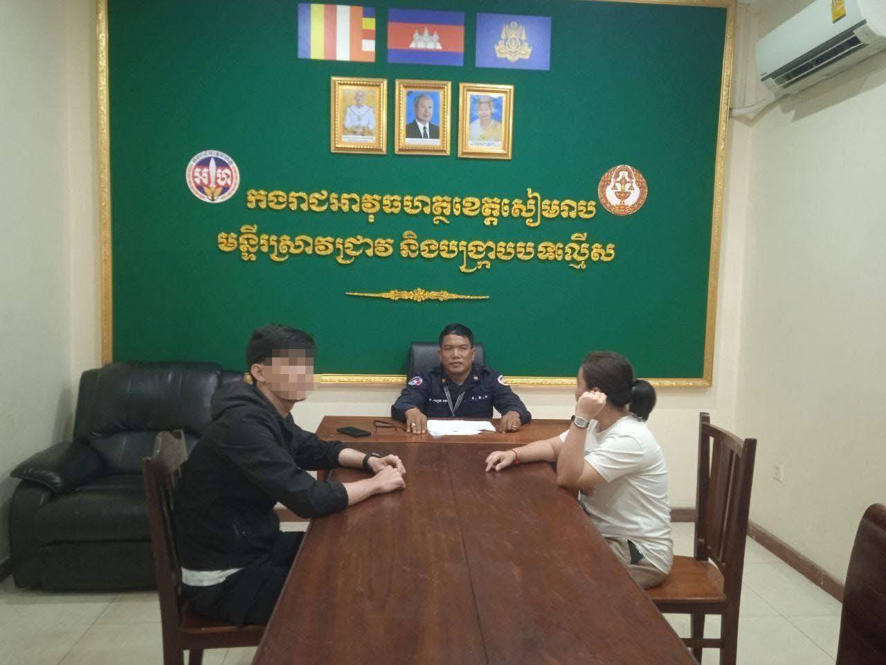 រកស៊ីបោកប្រាសគេចុងក្រោយគុក!  បង្កើតផេកលក់គ្រឿងតែងឡានតាមអនឡាញ បោកប្រាសវេលុយរួច មិនដាក់ឥវ៉ានឲ្យត្រូវអស់លក្ខណ៍ ជាប់ខ្នោះ