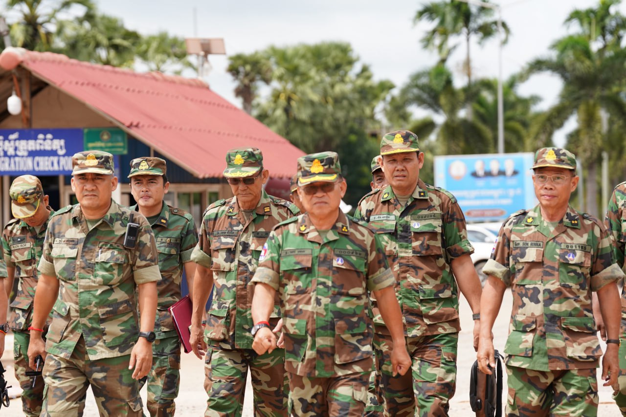 BREAKING: កិច្ចប្រជុំរវាង មេបញ្ជាការភូមិភាគ៤កម្ពុជា និងមេបញ្ជាការភូមិភាគទី២ថៃ បានយល់ព្រមឈប់បាញ់គ្នា តាមកិច្ចព្រមព្រៀង