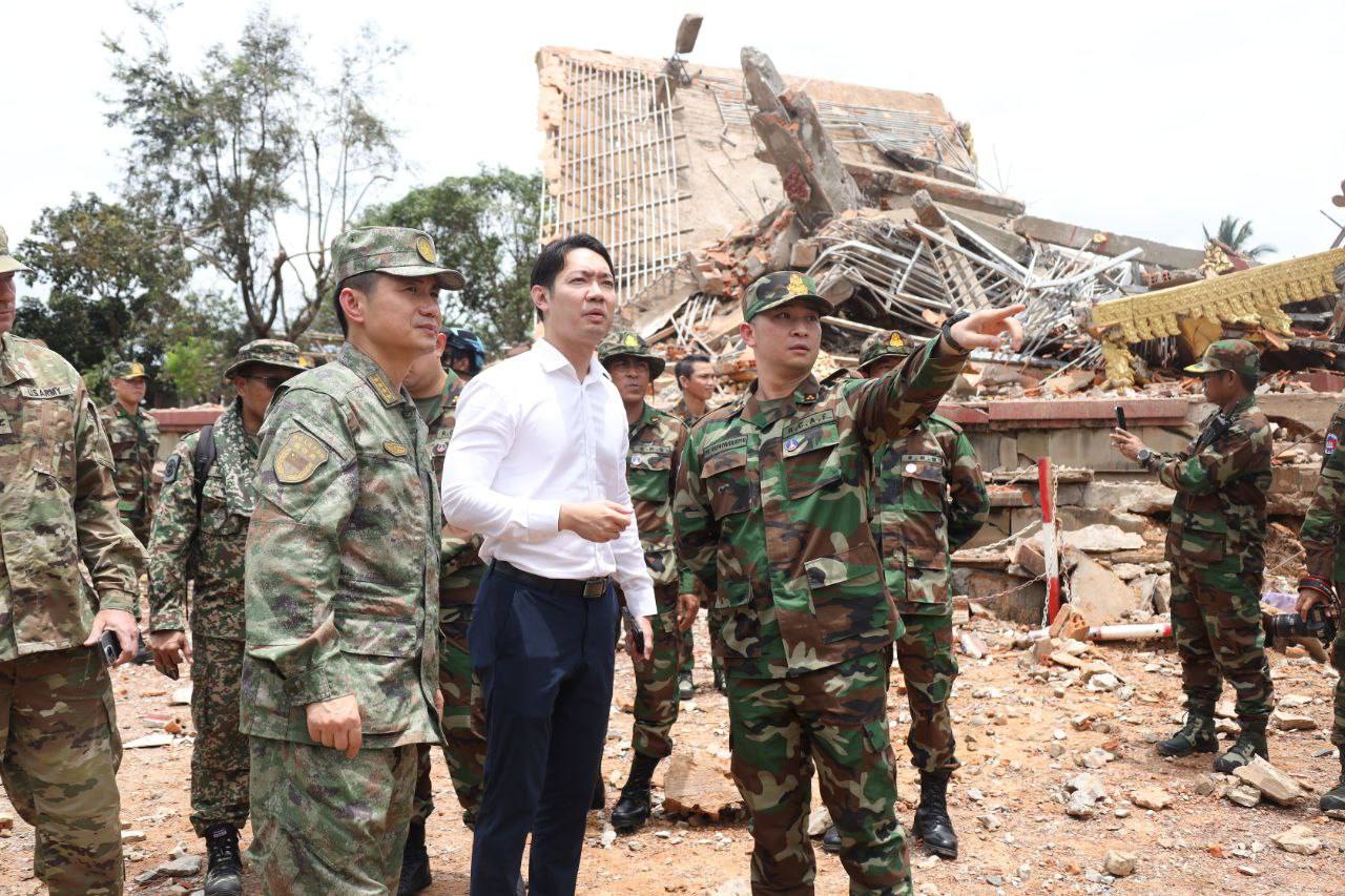 ក្រុមអ្នកអង្កេតការណ៍អនុព័ន្ធយោធាអាស៊ាន ចំនួន ៧ ប្រទេស ដឹកនាំដោយម៉ាឡេស៊ី បានចុះទៅអង្កេតការណ៍នៅព្រំដែនកម្ពុជា-ថៃ រយៈពេល ២សប្តាហ៍ ជាតំបន់រងផលប៉ះពាល់នៃការប៉ះទង្គិចប្រដាប់អាវុធរវាងកម្ពុជា-ថៃ