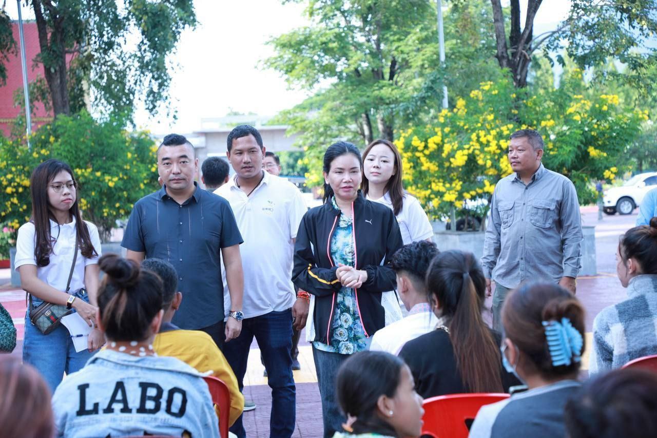 អាជ្ញាធរខេត្តប៉ៃលិន ជួយឱ្យពលករខ្មែរវិលត្រឡប់ពីថៃ ទទួលបានឱកាសការងារល្អជាមួយក្រុមហ៊ុន នៅក្នុងខេត្ត