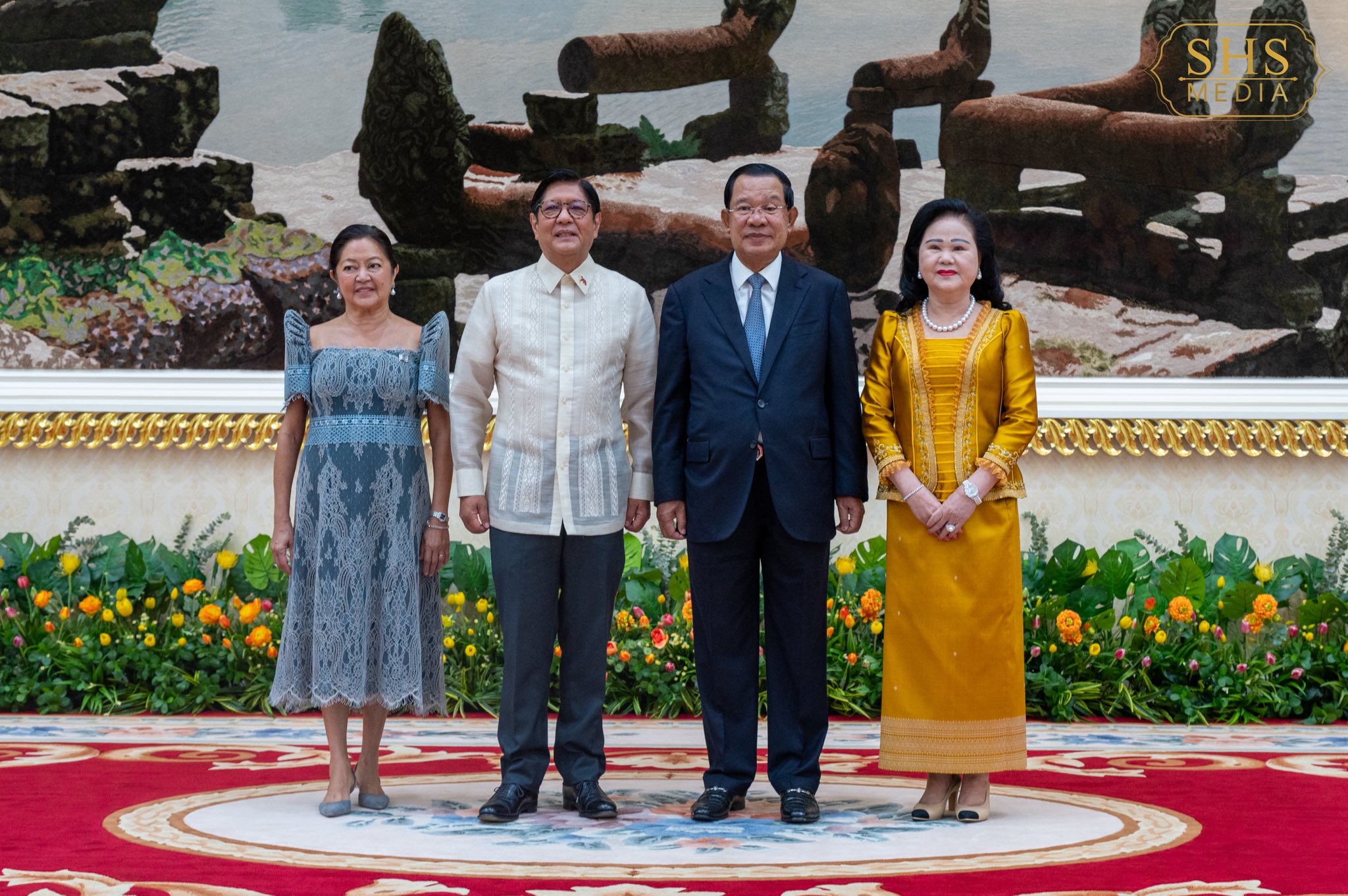 សម្តេចតេជោ ហ៊ុន សែន អញ្ជើញទទួលបដិសណ្ឋារកិច្ចស្វាគមន៍ដំណើរបំពេញទស្សនកិច្ចផ្លូវរដ្ឋ ប្រធានាធិបតី ហ្វីលីពីន