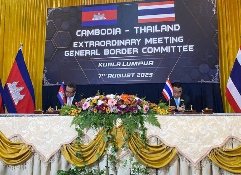 ថៃ គម្រាមដោយប្រយោលថា ប្រសិនកម្ពុជាមិនទទួលយកសំណើ៤ចំណុចក្នុងកិច្ចប្រជុំ GBC  នោះប្រទេសនេះនឹងប្រើសិទ្ធការពារអធិបតេយ្យភាពរបស់ខ្លួនលើកម្ពុជា