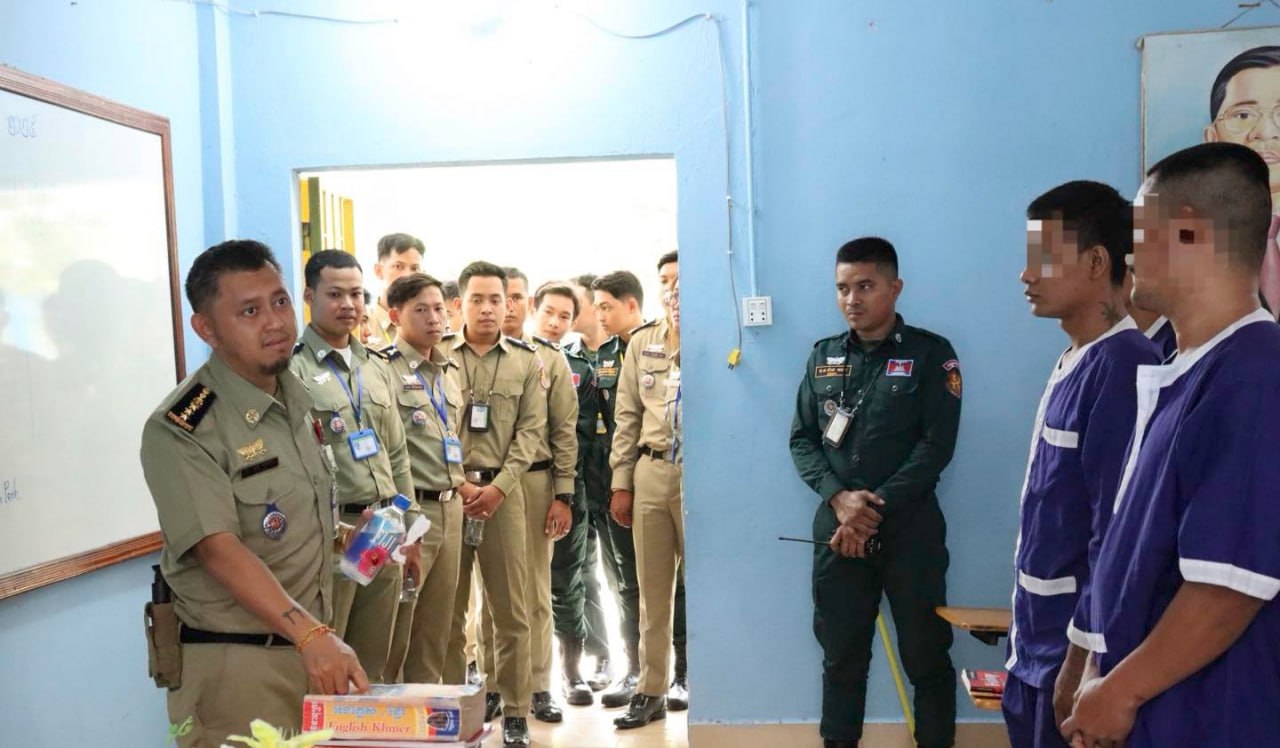 ប្រធានមណ្ឌលអប់រំកែប្រែទី១ បានបញ្ជាក់ថា៖ «មានជនខិលខូចឆ្លៀតឱកាសយកតួនាទីទារលុយកាក់មេធាវីតំណាងអាណត្តិស្រប ឬមកយកស្នាមមេដៃអ្នកពឹងពាក់ និងខ្លះទៀតយកឈ្មោះលោកមានទាលុយអ្នកដទៃ»