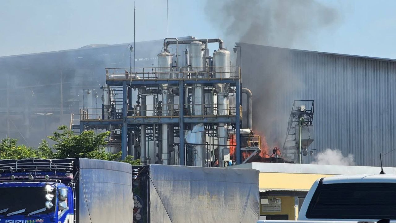 ក្រោយចិនប្រកាសគ្រោងទិញអង្ករថៃ ៥០ម៉ឺនតោន ស្រាប់តែព្រឹកនេះមានករណីផ្ទុះរោងម៉ាស៊ីនកិនស្រូវ ផ្អើលពេញប្រទេសថៃ