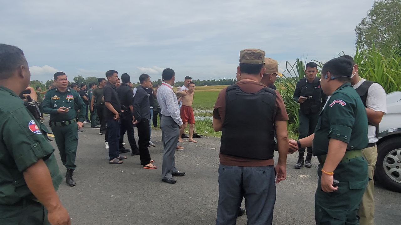 Update :  ក្រុមបក្សពួកជនល្មើសចូលប្លន់រំដោះអ្នកទោសក្នុងតុលាការខេត្តស្វាយរៀង ពេលនេះចាប់បានម្នាក់ហើយក្នុងចំណោម៦នាក់
