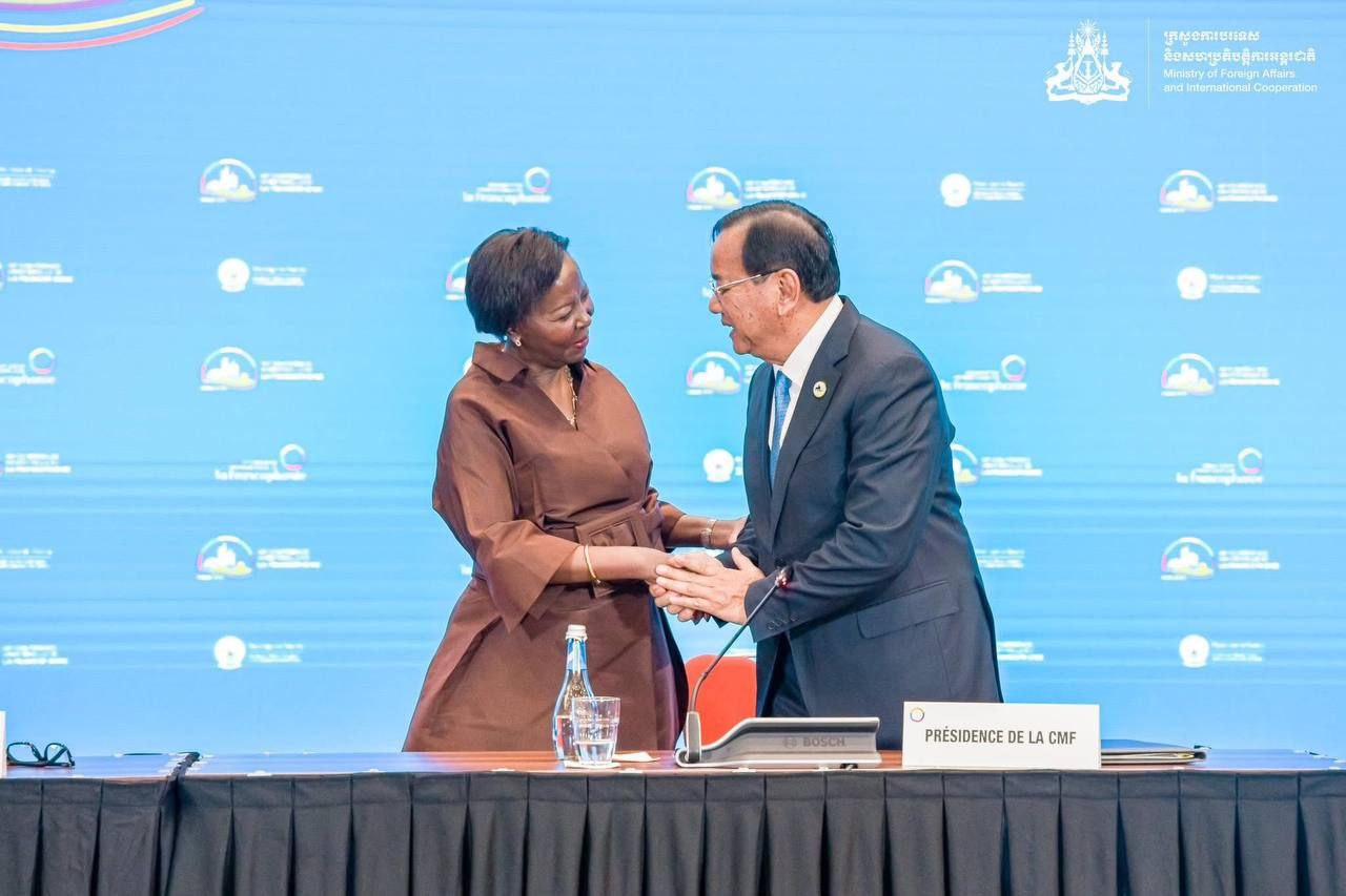 កម្ពុជាទទួលតំណែងជាម្ចាស់ផ្ទះរៀបចំកិច្ចកំពូលហ្វ្រង់កូហ្វូនីលើកទី២០ បន្ទាប់ពីបិទសន្និសីទមន្ត្រីថ្នាក់រដ្ឋមន្ត្រីលើកទី៤៦ នៅរូវ៉ាន់ដា