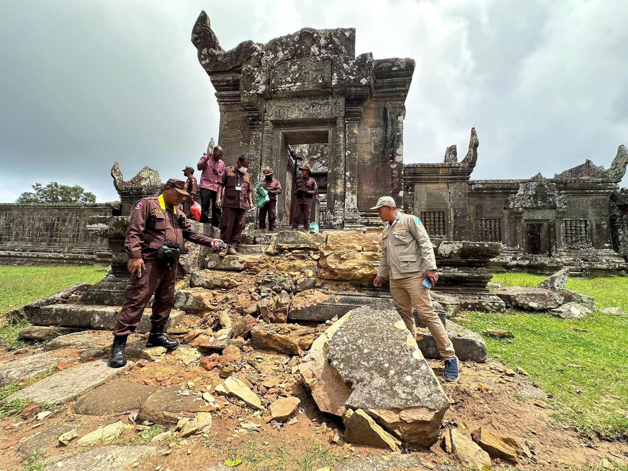 យោធាថៃ បន្តបាញ់ប្រហារសង្គ្រប់យ៉ាងខ្លាំង នៅតំបន់ប្រាសាទតាក្របី និងតំបន់ ៤.៦ ព្រះវិហារ