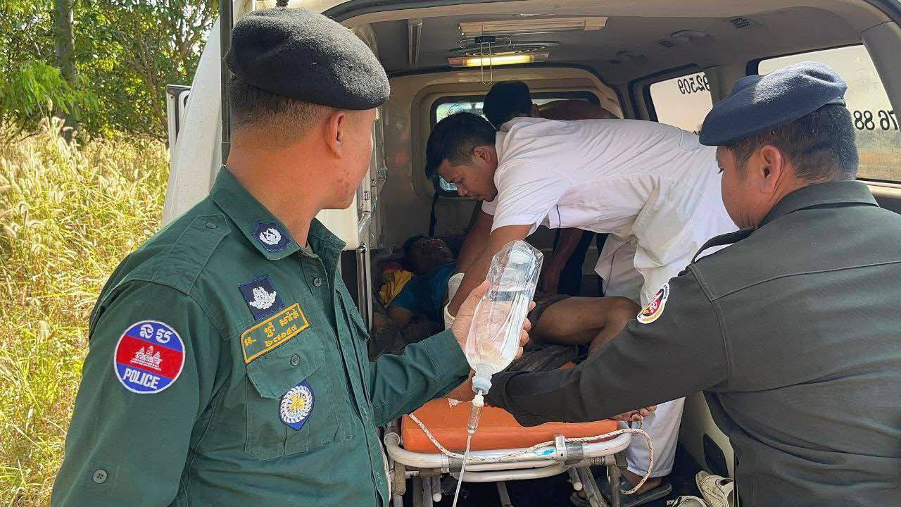 ផ្ទុះគ្រាប់មីនតោន នៅស្រុកភ្នំព្រឹក ខេត្តបាត់ដំបង បណ្តាលឲ្យកសិកររងរបួសធ្ងន់!