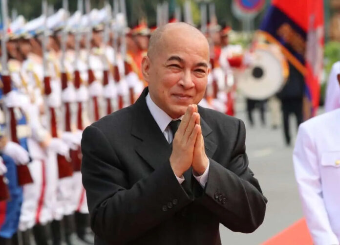 ដំណឹងបន្ទាន់! ព្រះមហាក្សត្រមានព្រះរោគមហារីកនៅក្រពេញប្រូស្តាត តាមវេជ្ជបញ្ជារបស់ក្រុមគ្រូពេទ្យព្រះអង្គត្រូវគង់ប្រថាប់នៅមន្ទីរពេទ្យបន្តទៀត